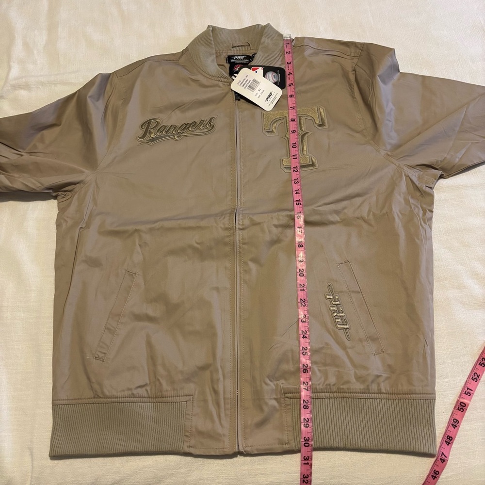 Pro Standard Texas Rangers Neutral Bomber Jacket - Picture 10 of 12